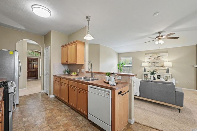 25203 Spring Iris Lane, Katy, TX 77494