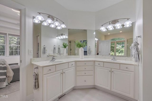 1600 Valley Creek Dr Drive, Hillsborough, NC 27278