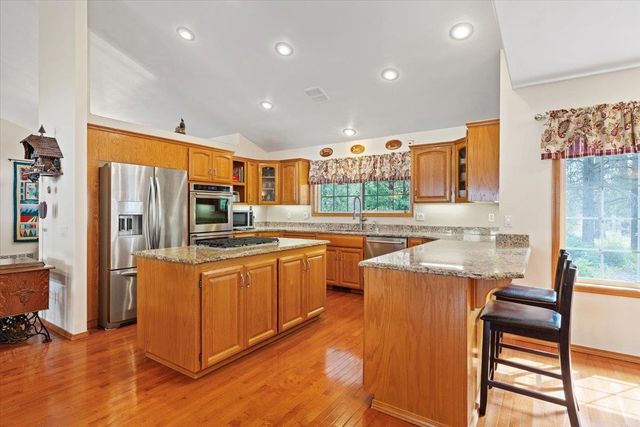 26809 N Perry Rd, Chattaroy, WA 99003