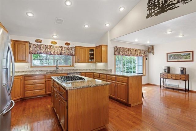 26809 N Perry Rd, Chattaroy, WA 99003