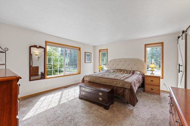 26809 N Perry Rd, Chattaroy, WA 99003