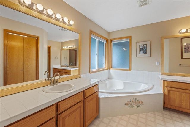 26809 N Perry Rd, Chattaroy, WA 99003