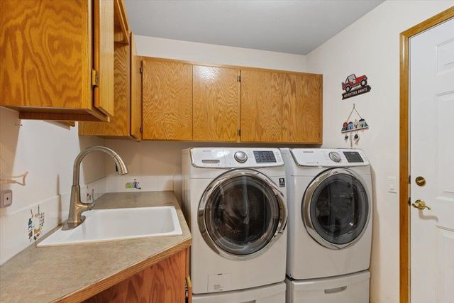 26809 N Perry Rd, Chattaroy, WA 99003