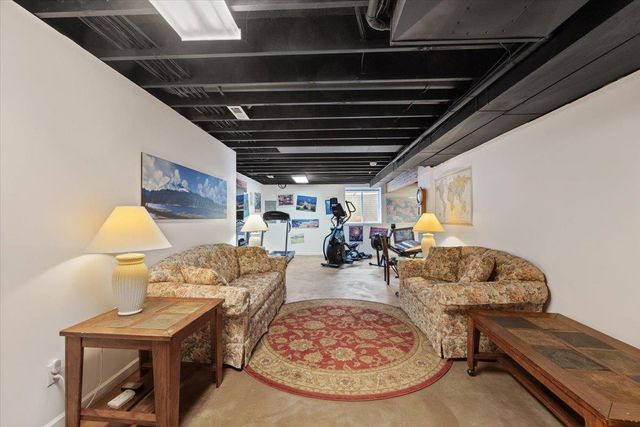 26809 N Perry Rd, Chattaroy, WA 99003