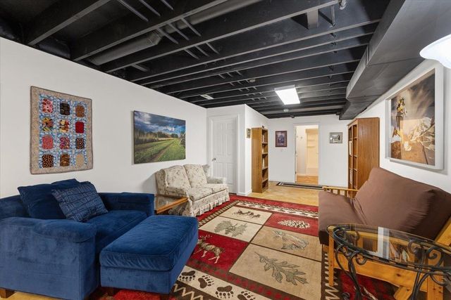 26809 N Perry Rd, Chattaroy, WA 99003