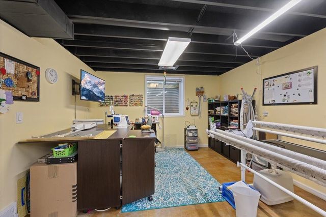 26809 N Perry Rd, Chattaroy, WA 99003