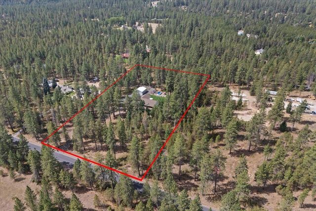 26809 N Perry Rd, Chattaroy, WA 99003