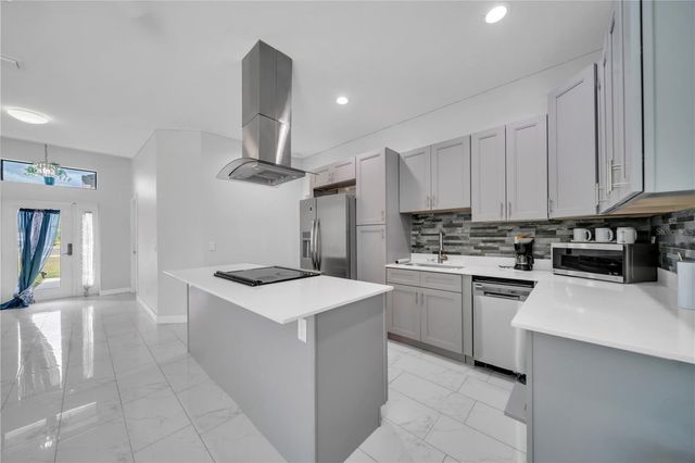 2021 HINES AVENUE, Alva, FL 33920