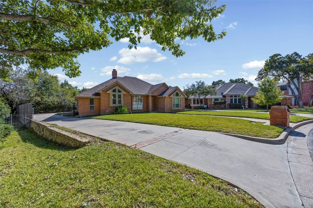 5306 High Trail Court, Arlington, TX 76017