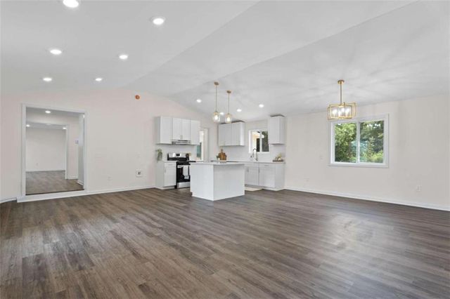 289 Singley Drive, Locust Grove, GA 30248