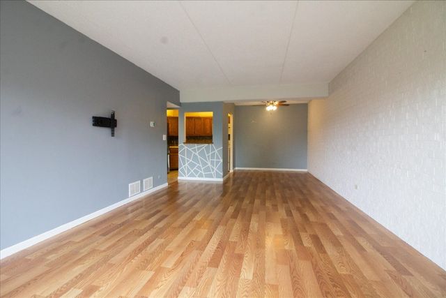 1424 Woodbridge Road 2C, Joliet, IL 60436