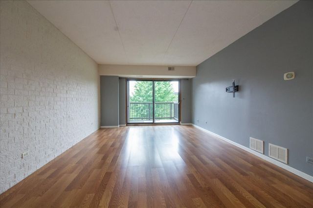 1424 Woodbridge Road 2C, Joliet, IL 60436