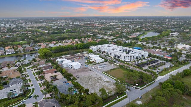 16709 Mosaic Place, Delray Beach, FL 33446