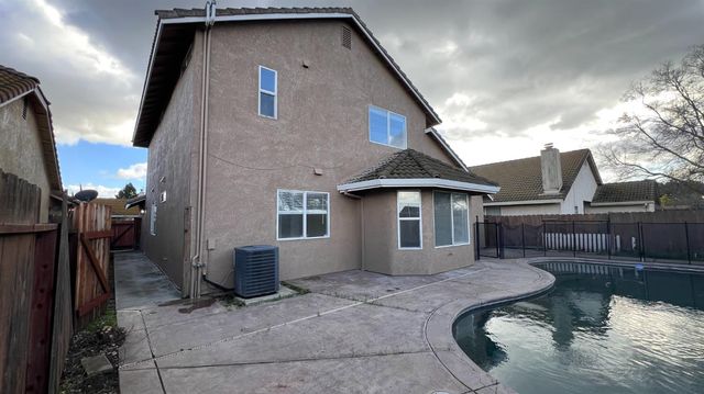 2701 Mozart Dr, Modesto, CA 95358