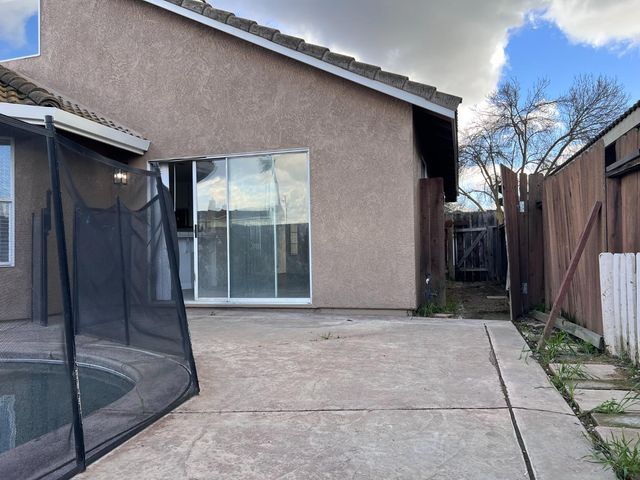 2701 Mozart Dr, Modesto, CA 95358