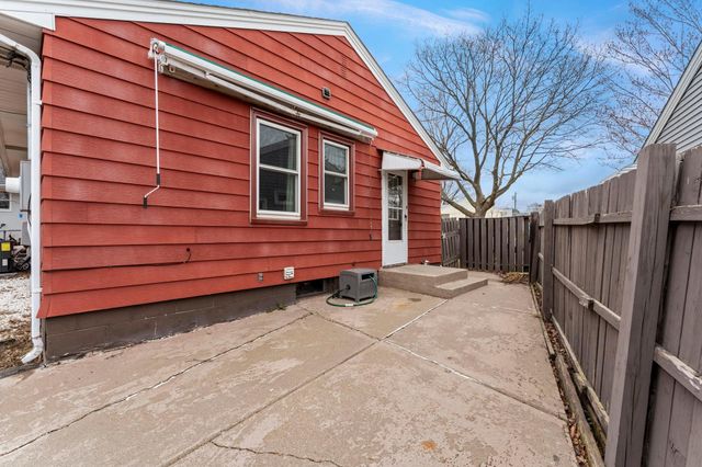 1673 Craig Place, Saint Paul, MN 55119