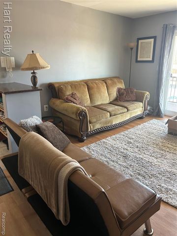 34820 Valleyview Drive C5, Sterling Heights, MI 48312