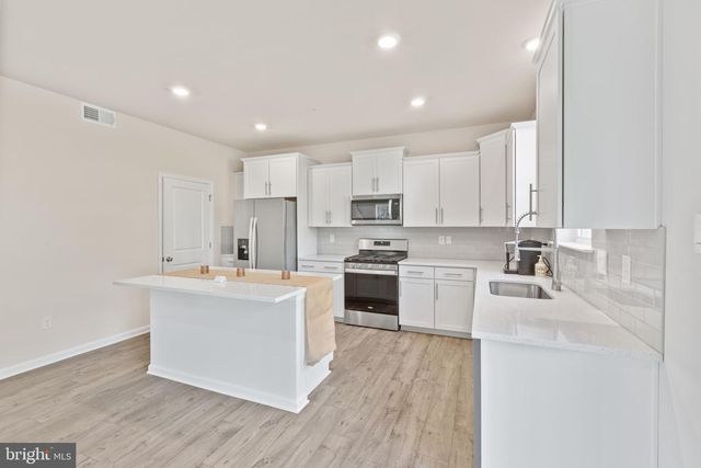 5222 MANOR PARK DR, Upper Marlboro, MD 20772