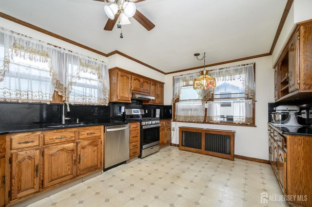 938 Ray Avenue, Union Twp, NJ 07083