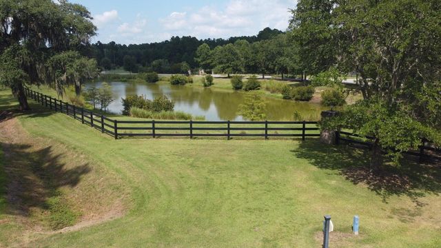 94 Castle Hill Drive, Yemassee, SC 29945