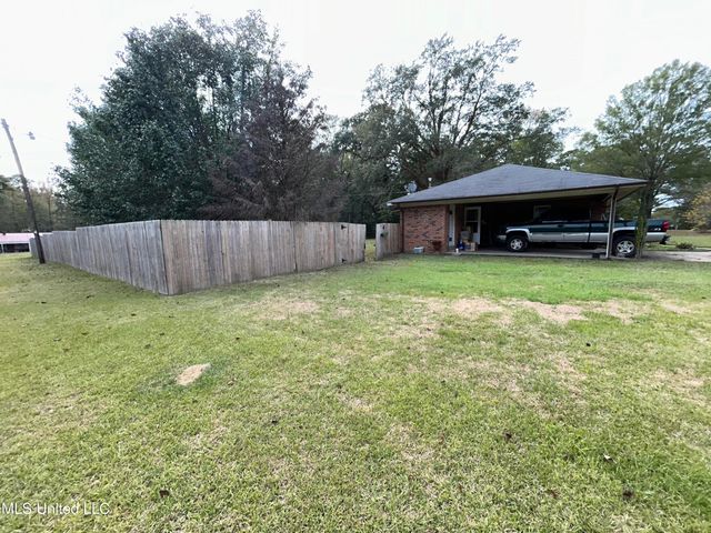 732 Thornton Drive, Columbus, MS 39702