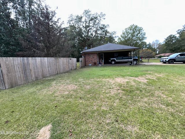 732 Thornton Drive, Columbus, MS 39702