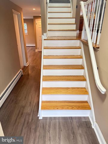 9319 MARSDEN ST, Philadelphia, PA 19114