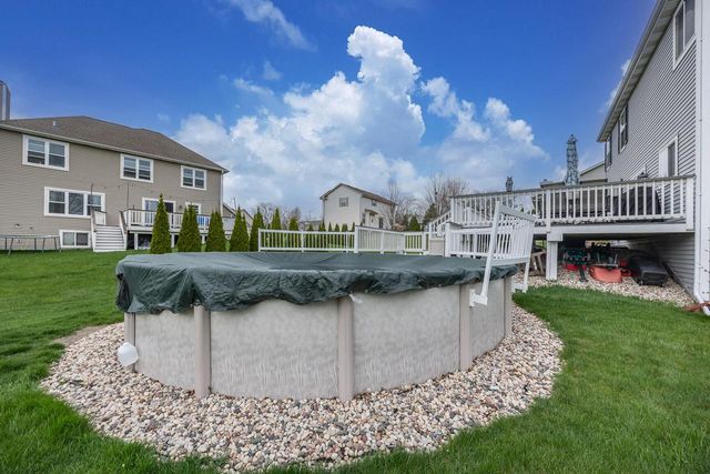 9423 33rd STREET, Franklin, WI 53132