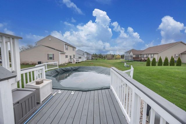 9423 33rd STREET, Franklin, WI 53132