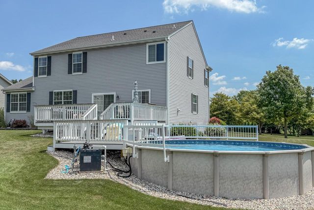 9423 33rd STREET, Franklin, WI 53132