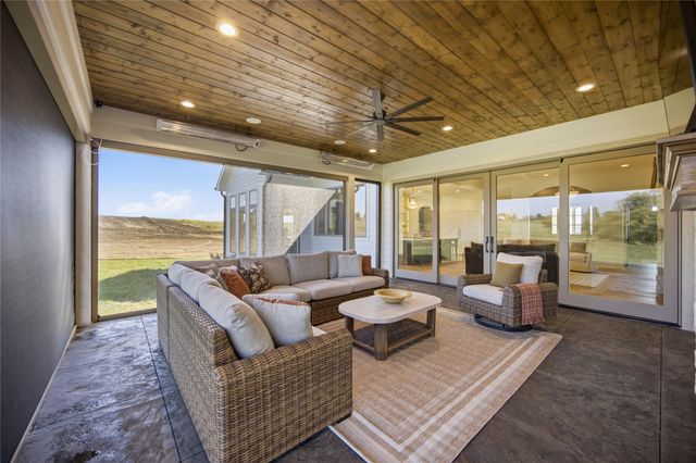 2724 Wakonda Drive, Norwalk, IA 50211