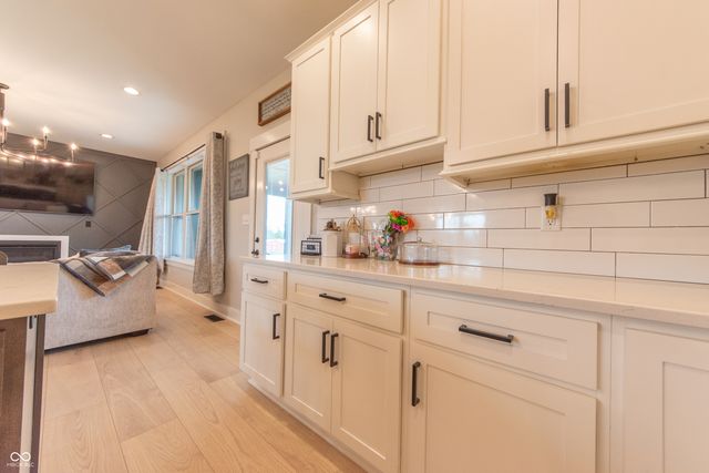 9500 E 600 S, Elizabethtown, IN 47232