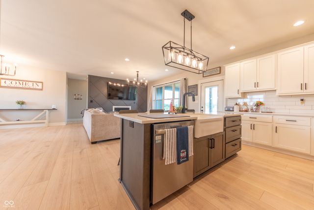 9500 E 600 S, Elizabethtown, IN 47232