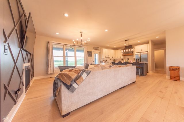 9500 E 600 S, Elizabethtown, IN 47232