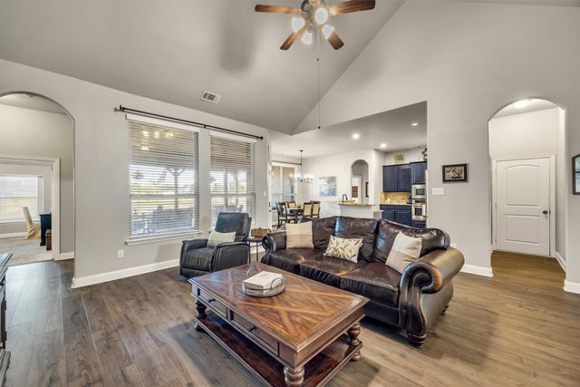 2231 Riverside Drive, Kaufman, TX 75142