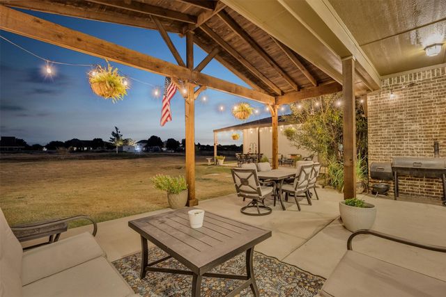 2231 Riverside Drive, Kaufman, TX 75142