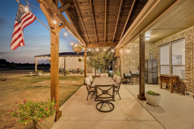 2231 Riverside Drive, Kaufman, TX 75142