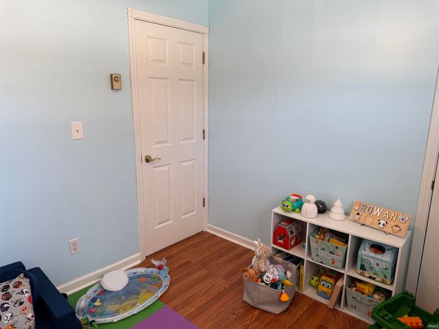 1905 E Schulze Road, Vincennes, IN 47591