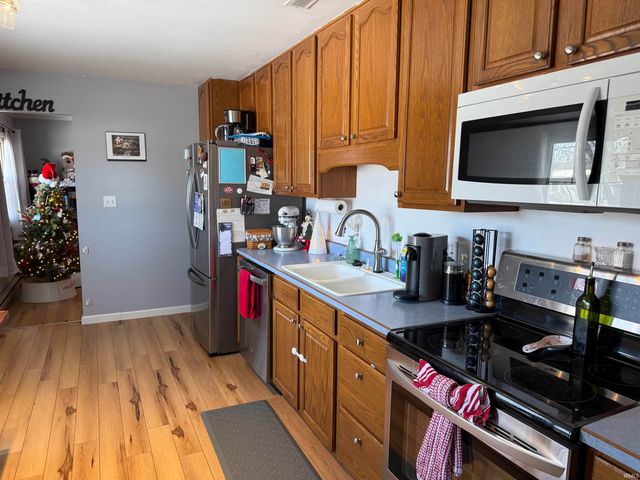 1905 E Schulze Road, Vincennes, IN 47591