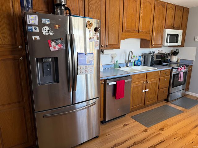 1905 E Schulze Road, Vincennes, IN 47591