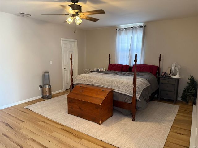 1905 E Schulze Road, Vincennes, IN 47591