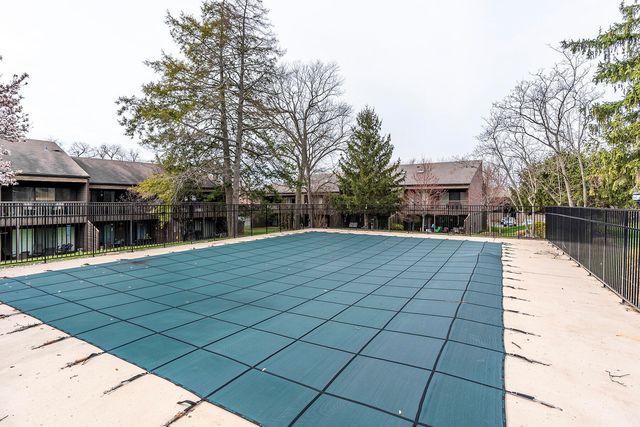 750 Shaker Drive 1016, Lexington, KY 40504