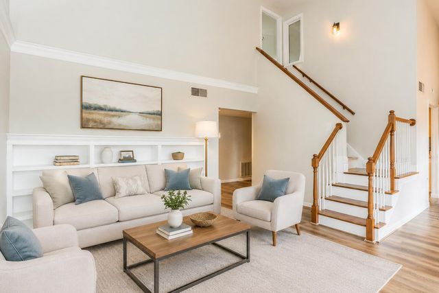 750 Shaker Drive 1016, Lexington, KY 40504