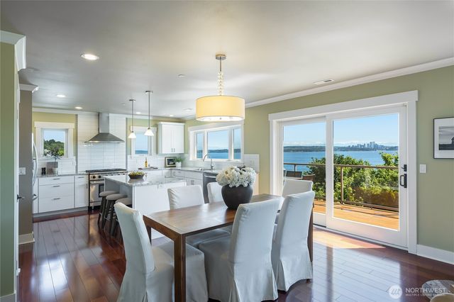 1124 Lake Washington Boulevard S, Seattle, WA 98144