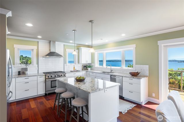 1124 Lake Washington Boulevard S, Seattle, WA 98144