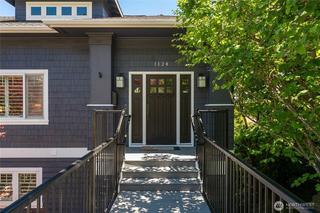 1124 Lake Washington Boulevard S, Seattle, WA 98144