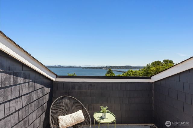 1124 Lake Washington Boulevard S, Seattle, WA 98144