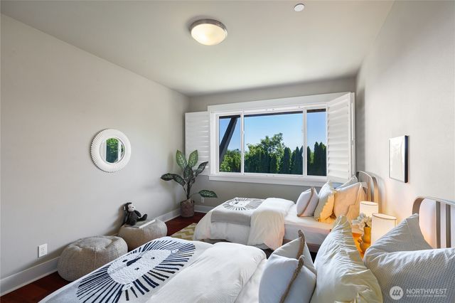 1124 Lake Washington Boulevard S, Seattle, WA 98144