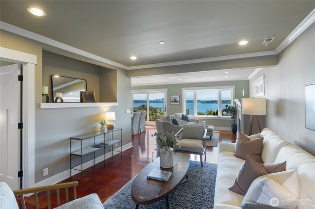 1124 Lake Washington Boulevard S, Seattle, WA 98144