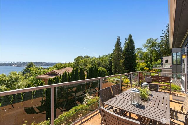 1124 Lake Washington Boulevard S, Seattle, WA 98144